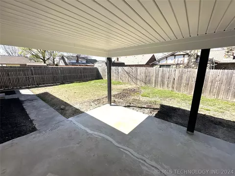 Exterior - 10015 E 40th St, Tulsa, OK 74146 photo 7 of 10