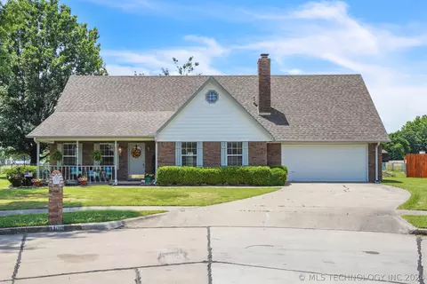1200 SE 18th St, Pryor, OK 74361