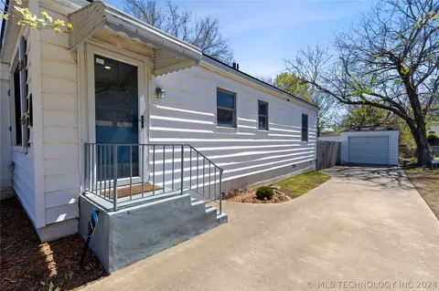 Exterior - 3520 E 22nd Pl, Tulsa, OK 74114 photo 3 of 10