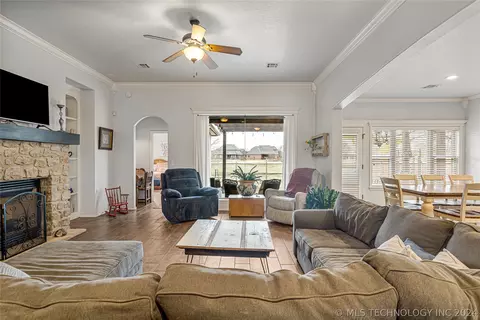 Living - 17013 E 48th St, Tulsa, OK 74134 photo 5 of 8
