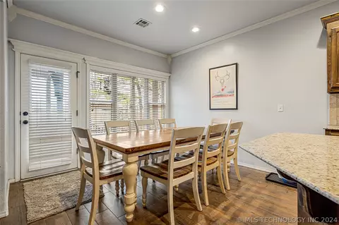Dining - 17013 E 48th St, Tulsa, OK 74134 photo 2 of 3