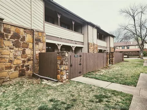7907 E 66th Street B, Tulsa, OK 74133