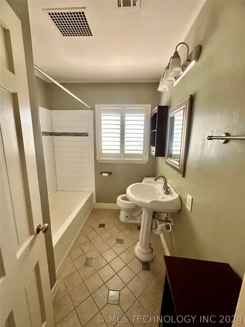 2608 E 2nd St, Tulsa, OK 74104 photo 13