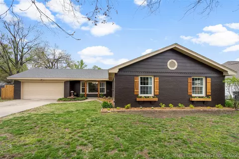 1759 E 59th Pl, Tulsa, OK 74105