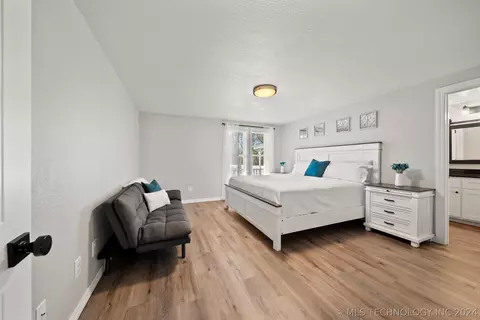 Bedroom - 32838 E 750 St, Wagoner, OK 74467 photo 2 of 6