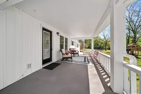 Exterior - 32838 E 750 St, Wagoner, OK 74467 photo 7 of 14