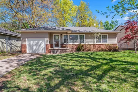 1535 E 53rd St, Tulsa, OK 74105