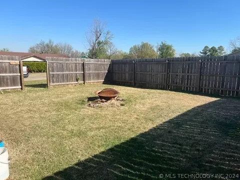 203 N Howerton Ave, Cushing, OK 74023 photo 27
