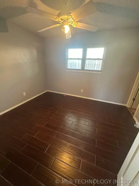 203 N Howerton Ave, Cushing, OK 74023 photo 7