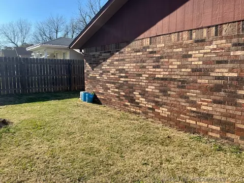 203 N Howerton Ave, Cushing, OK 74023 photo 19