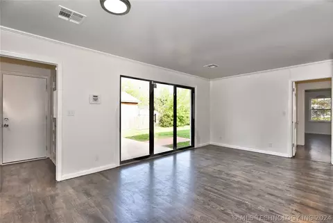 1577 E 60th St, Tulsa, OK 74105 photo 11