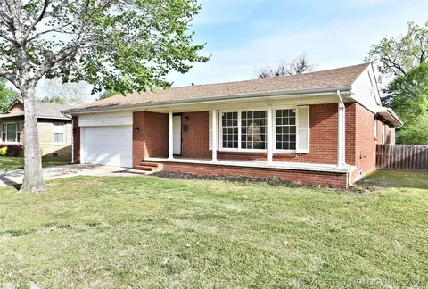 1577 E 60th St, Tulsa, OK 74105 photo 2