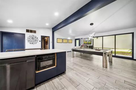 Kitchen - 5105 E 25th Ct, Tulsa, OK 74114 photo 6 of 6