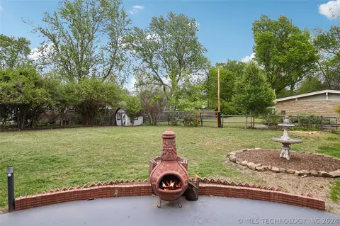 Exterior - 5105 E 25th Ct, Tulsa, OK 74114 photo 8 of 9