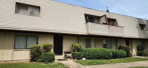 2201 E 66th Place 709, Tulsa, OK 74136 photo 1