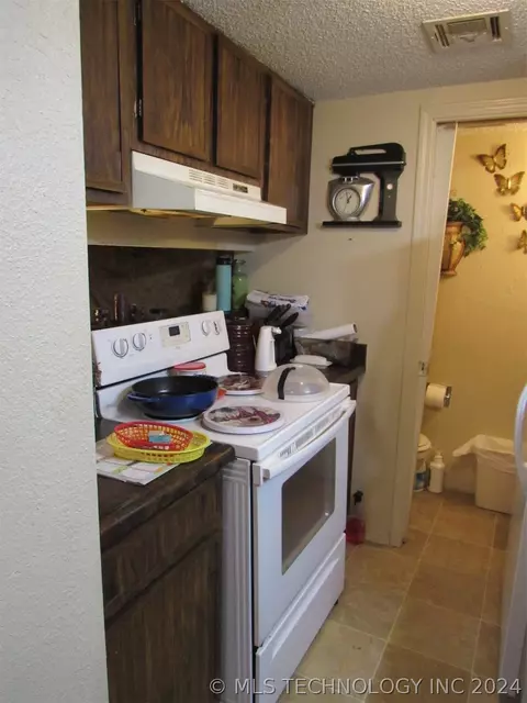 2201 E 66th Place 709, Tulsa, OK 74136 photo 6