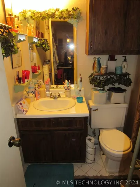 2201 E 66th Place 709, Tulsa, OK 74136 photo 9