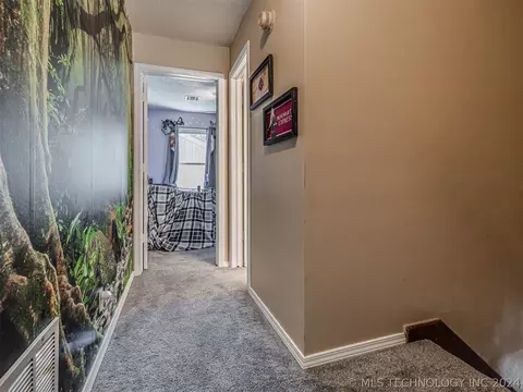 Entry Way - 1528 E 67th Pl, Tulsa, OK 74136 photo 2 of 2