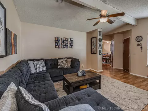 Living - 1528 E 67th Pl, Tulsa, OK 74136 photo 4 of 5