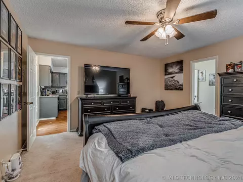 Bedroom - 1528 E 67th Pl, Tulsa, OK 74136 photo 2 of 9