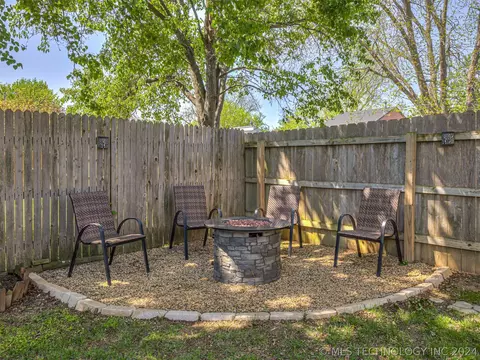 Exterior - 1528 E 67th Pl, Tulsa, OK 74136 photo 10 of 10