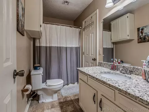 Bath - 1528 E 67th Pl, Tulsa, OK 74136 photo 1 of 2