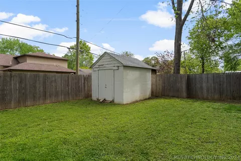 Exterior - 211 E 35th St, Tulsa, OK 74105 photo 11 of 12