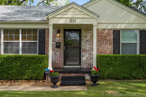 Exterior - 211 E 35th St, Tulsa, OK 74105 photo 8 of 12