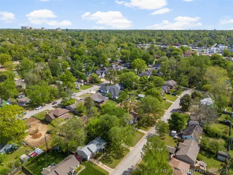 View/Area - 211 E 35th St, Tulsa, OK 74105 photo 5 of 8
