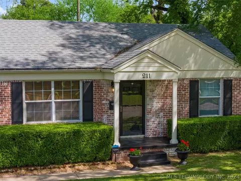 Exterior - 211 E 35th St, Tulsa, OK 74105 photo 3 of 12