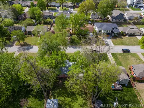 View/Area - 211 E 35th St, Tulsa, OK 74105 photo 2 of 8