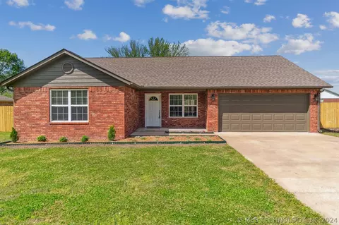 105 Chukker Dr, Pryor, OK 74361