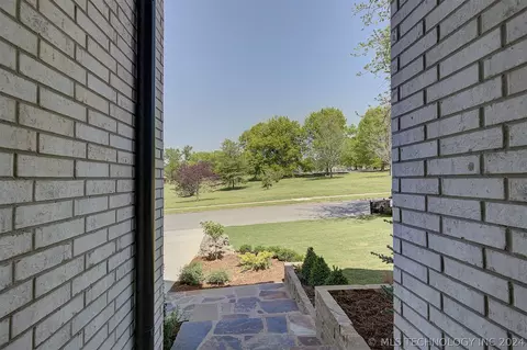 1512 E 33rd St, Tulsa, OK 74105 photo 4