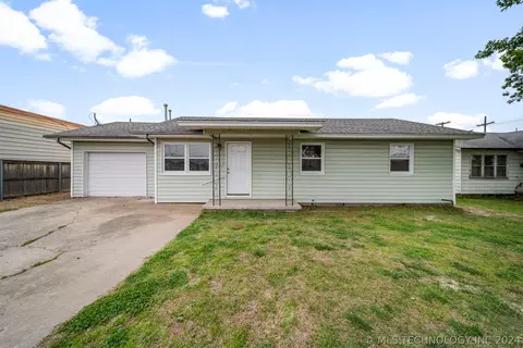 7 S Cherokee St, Pryor, OK 74361