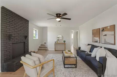 Living - 9031 E 40th St, Tulsa, OK 74145 photo 4 of 4