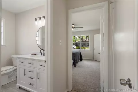 Bath - 9031 E 40th St, Tulsa, OK 74145 photo 1 of 7