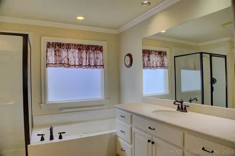 Bath - 4402 E 93rd Pl, Tulsa, OK 74137 photo 1 of 5