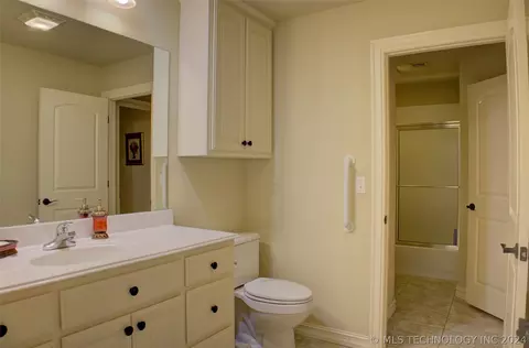 Bath - 4402 E 93rd Pl, Tulsa, OK 74137 photo 5 of 5