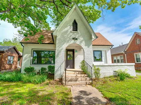 820 E 17th St, Ada, OK 74820 photo 1