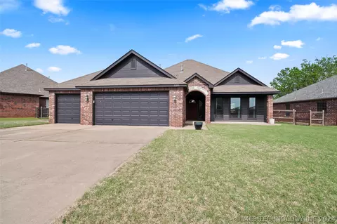 11251 S 277th East Ave, Coweta, OK 74429