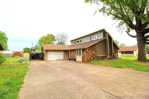 803 W Walnut St, Stilwell, OK 74960