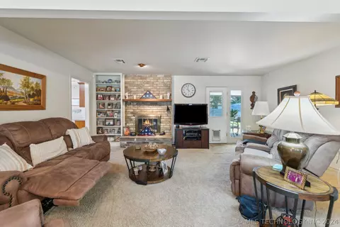9655 E 27th St, Tulsa, OK 74129 photo 4