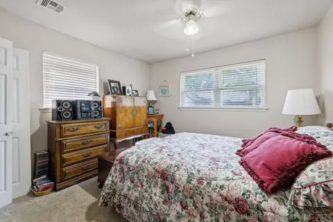 9655 E 27th St, Tulsa, OK 74129 photo 16