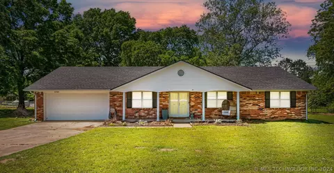 15768 S 297th East Ave, Coweta, OK 74429