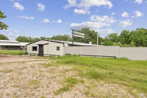 Exterior - 1985 Willafa Woods Rd, Cartwright, OK 74731 photo 3 of 13