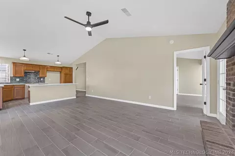 19605 E 39th Pl, Broken Arrow, OK 74014 photo 23