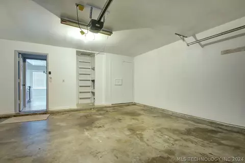 12421 E 35th St S, Tulsa, OK 74146 photo 27