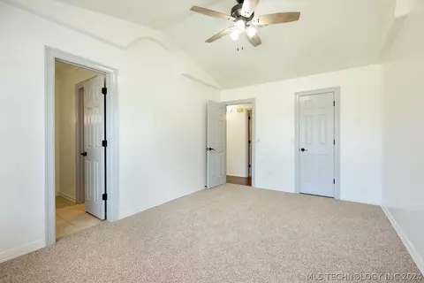 12421 E 35th St S, Tulsa, OK 74146 photo 18