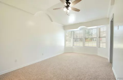 12421 E 35th St S, Tulsa, OK 74146 photo 16