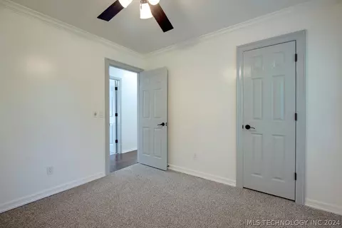 12421 E 35th St S, Tulsa, OK 74146 photo 24